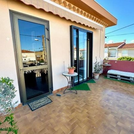 Appartement St Laurent Сен-Лоран-де-ла-Саланк Екстер'єр фото